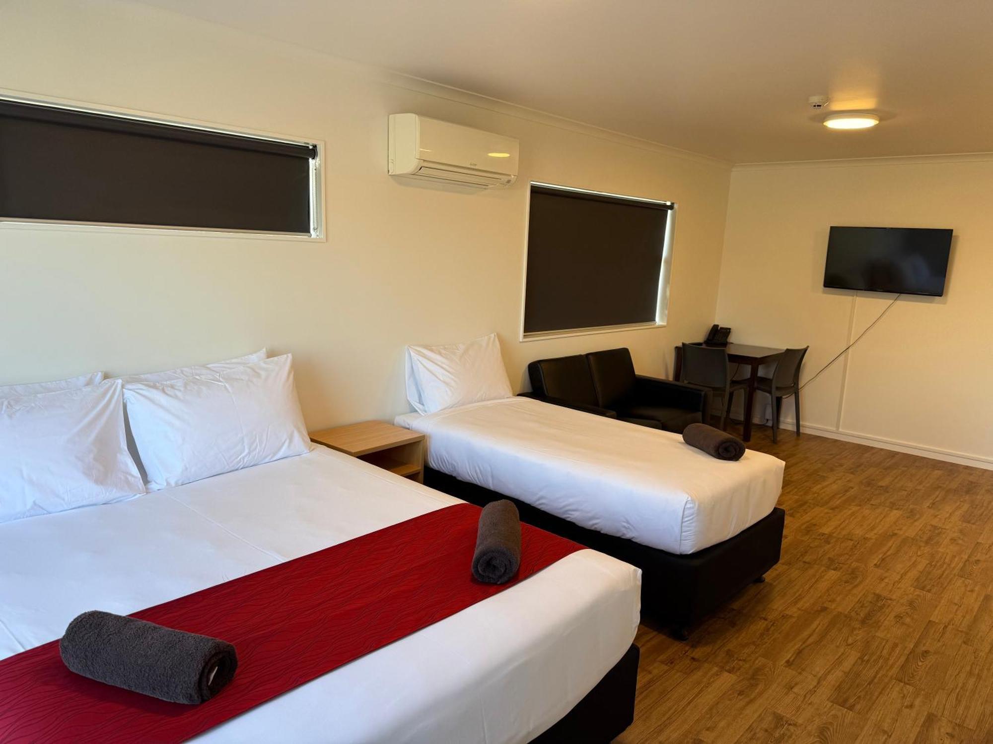 Uni 4* Hamilton